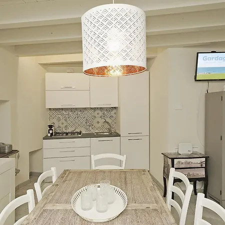 Casa Elena דירה ורג'אטה